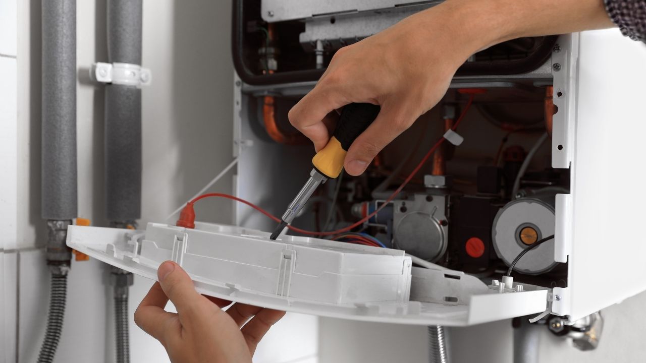 Vaillant Kombi Su Akıtıyor